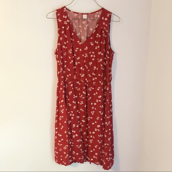 Old Navy Dresses & Skirts - Old Navy Maroon floral print dress size medium
